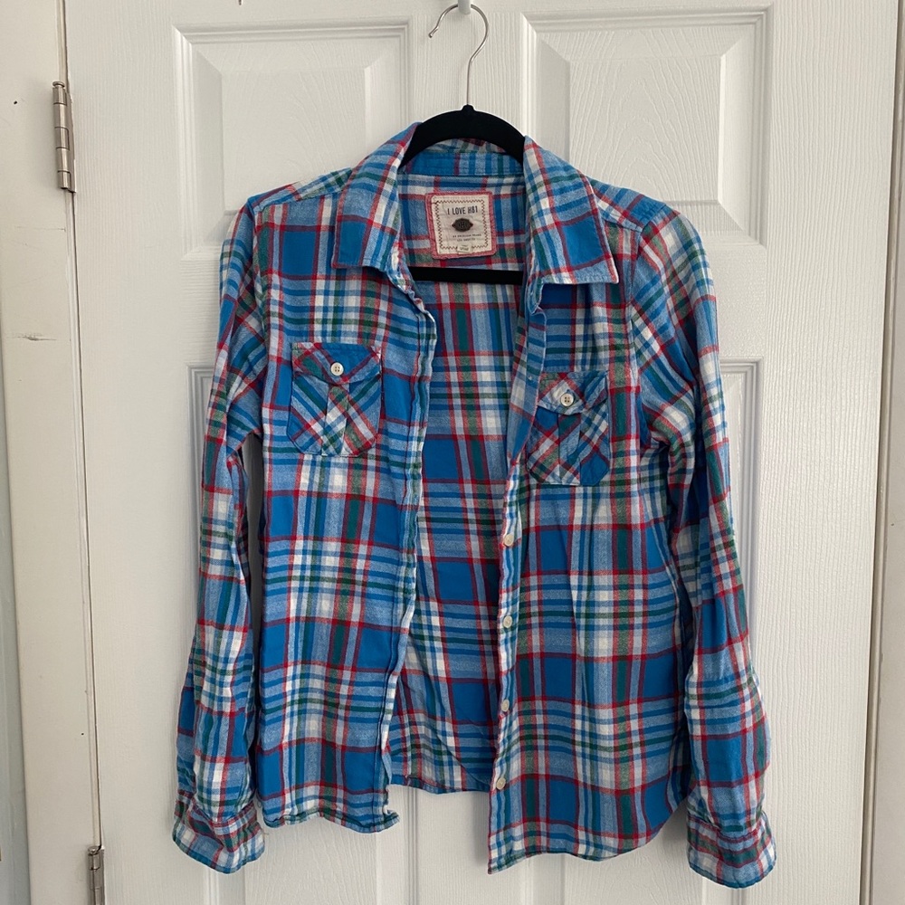 8H1 blue plaid shirt